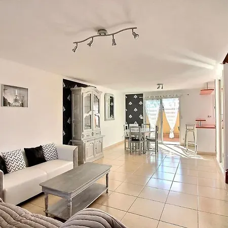 Spacieuse Maison Pour 6 Personnes, Proche Et Commerces Holiday home Valras-Plage