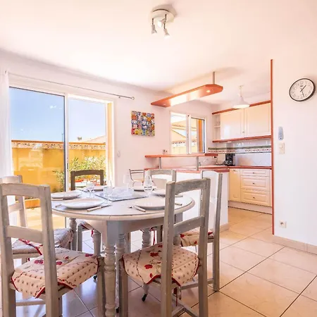 Spacieuse Maison Pour 6 Personnes, Proche Et Commerces *