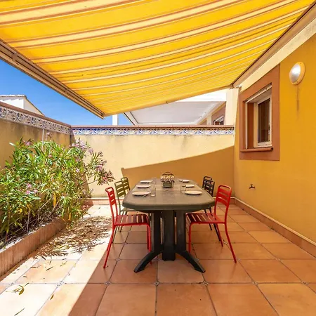 Spacieuse Maison Pour 6 Personnes, Proche Et Commerces Feriehus *