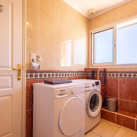 Spacieuse Maison Pour 6 Personnes, Proche Et Commerces Feriehus *